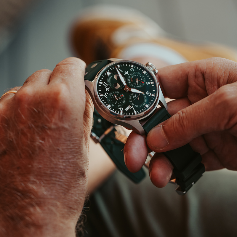 Gran Reloj de Aviador Calendario Perpetuo